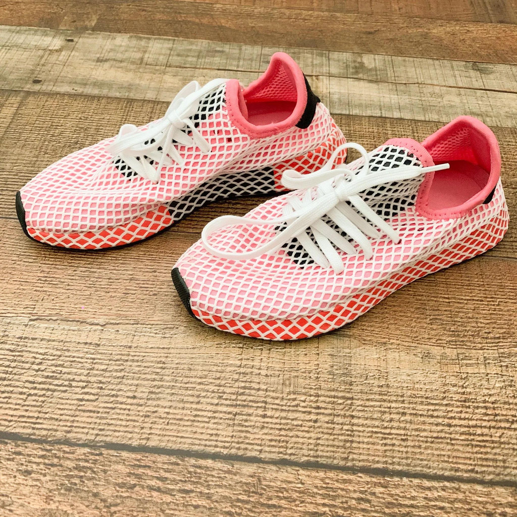 Adidas Chalk Pink Deerupt Netted Sneakers- Size 6.5 Like New