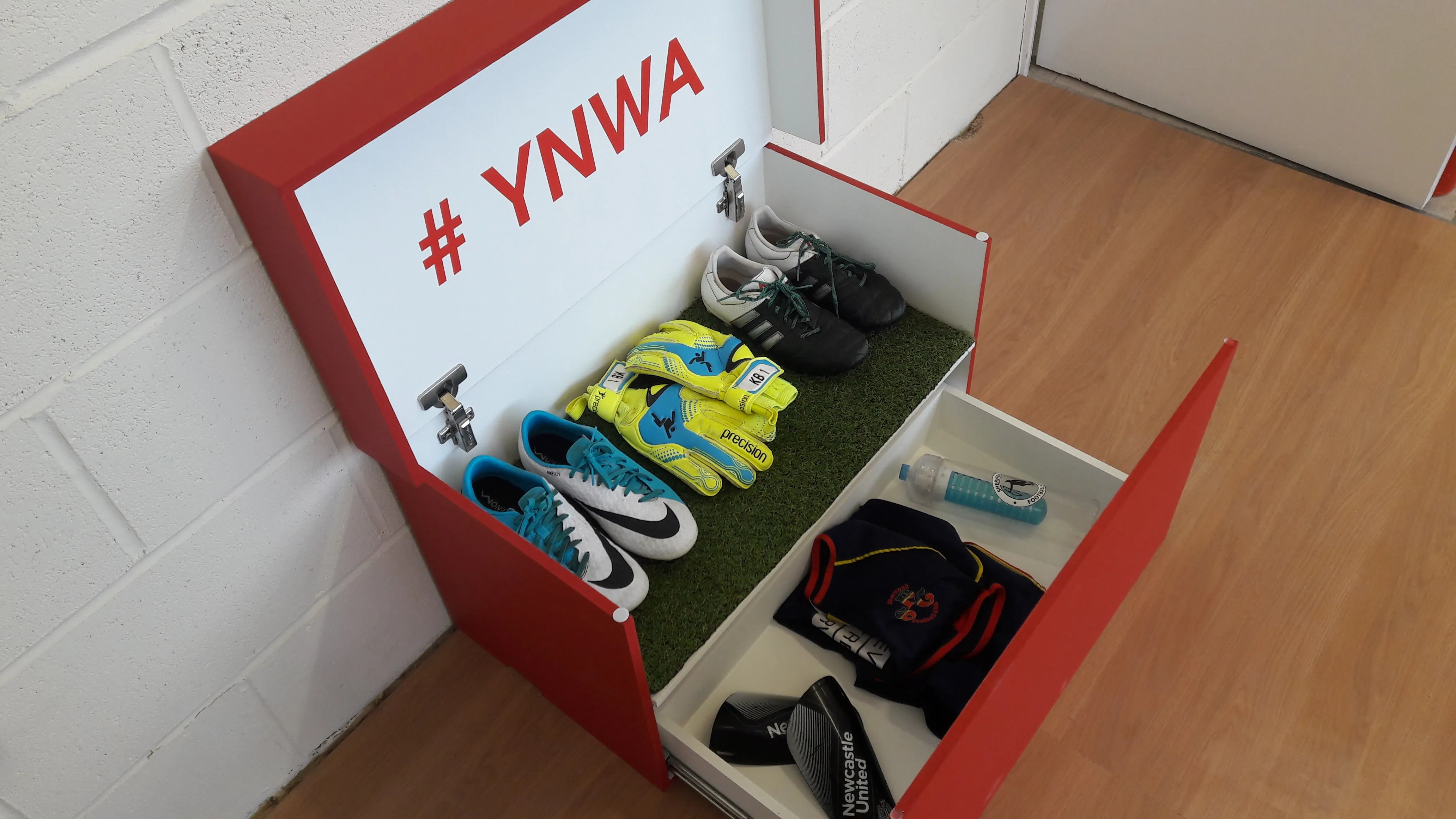 Football Boots Storage Box - Holds 6no pairs of boots/trainers