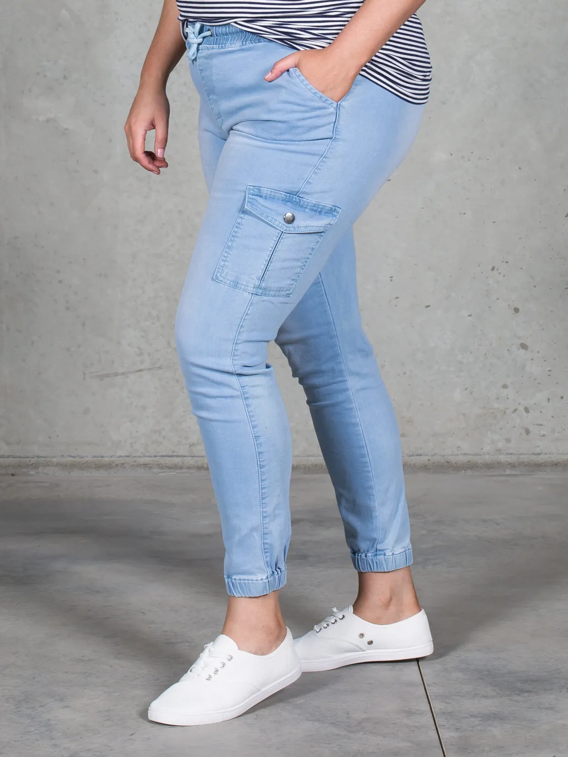 Jenni Joggers Light Blue *LONGER LENGTH*