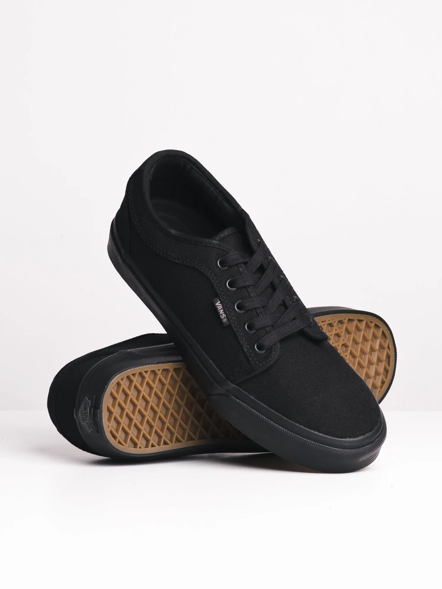 MENS CHUKKA LO BLACKOUT SNEAKERS