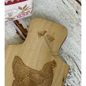 Stacy Nash Primitives ~  Hen & Chicks Thread Board with Needle Minder