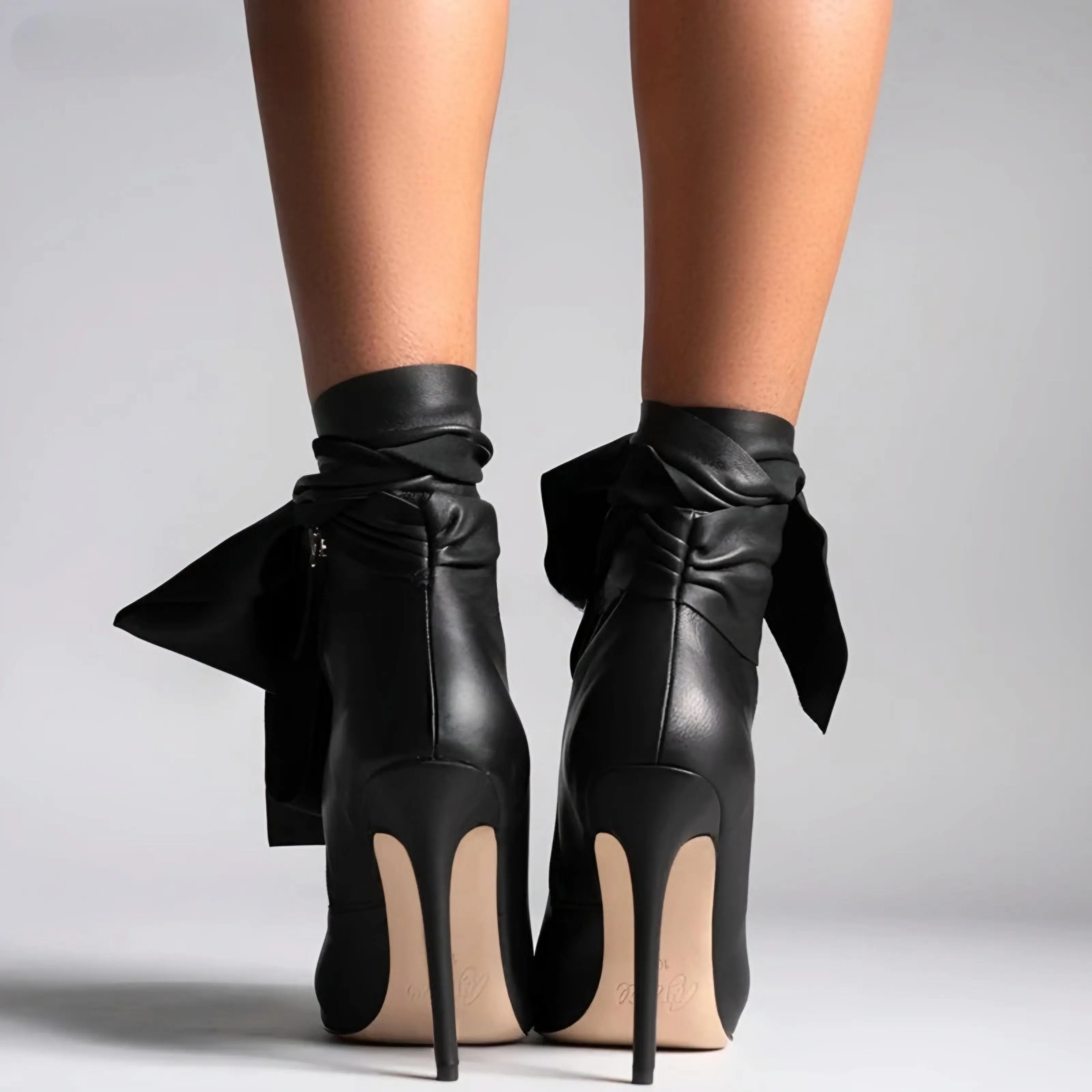 TEEK - Open-Toe Pointed Bow Boots