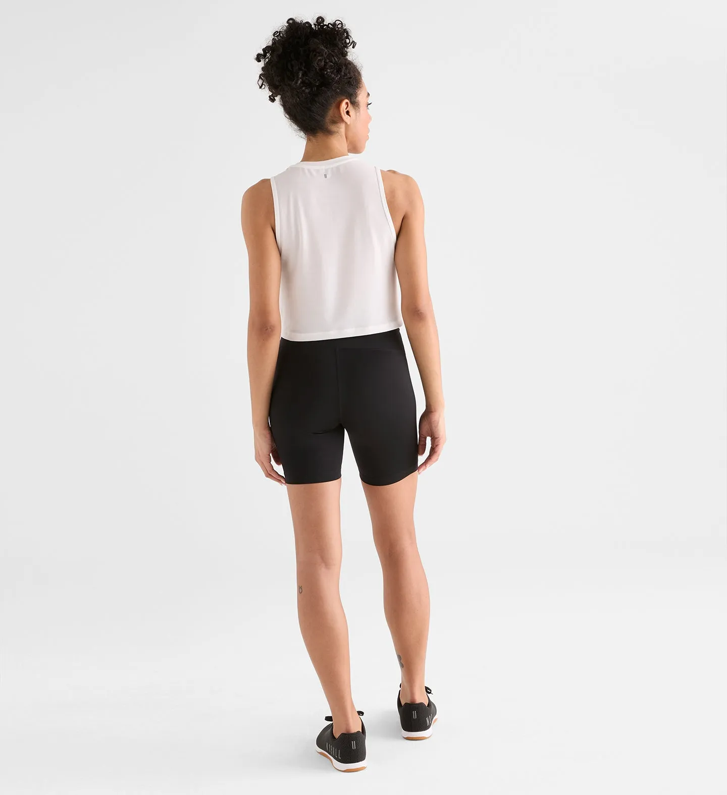 Women's High-Rise Sleek Short 6"